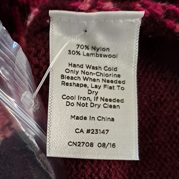 Talbots Pink Lambswool Womens Fair isle knit Crew Neck Beaded crystal sweater M - Picture 16 of 16